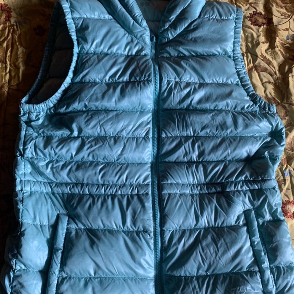 Uniqlo Puffer vest light jade green